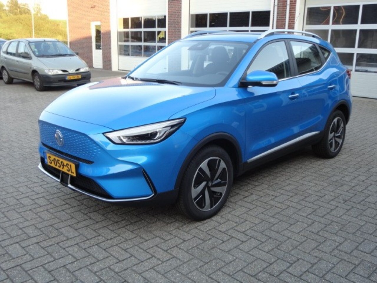 MG ZS - EV Standard Range Comfort Navi ,Airco , Android Auto , Apple Car - AutoWereld.nl