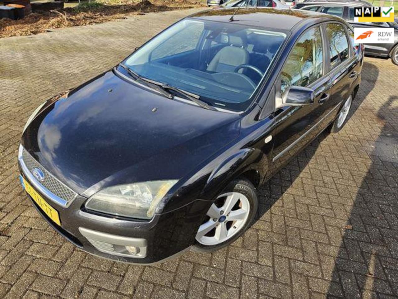 Ford Focus - 1.6-16V 5Drs Futura. 2006. Airco/Cruise/Trekhaak. APK 11-2025 - AutoWereld.nl