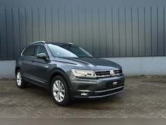 Volkswagen Tiguan - 2.0 TSI 4Motion Highline Business R