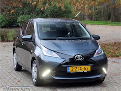 Toyota Aygo - 1.0 VVT-i x-play | 2015 | Achteruitkijkcamera | Keurige auto |