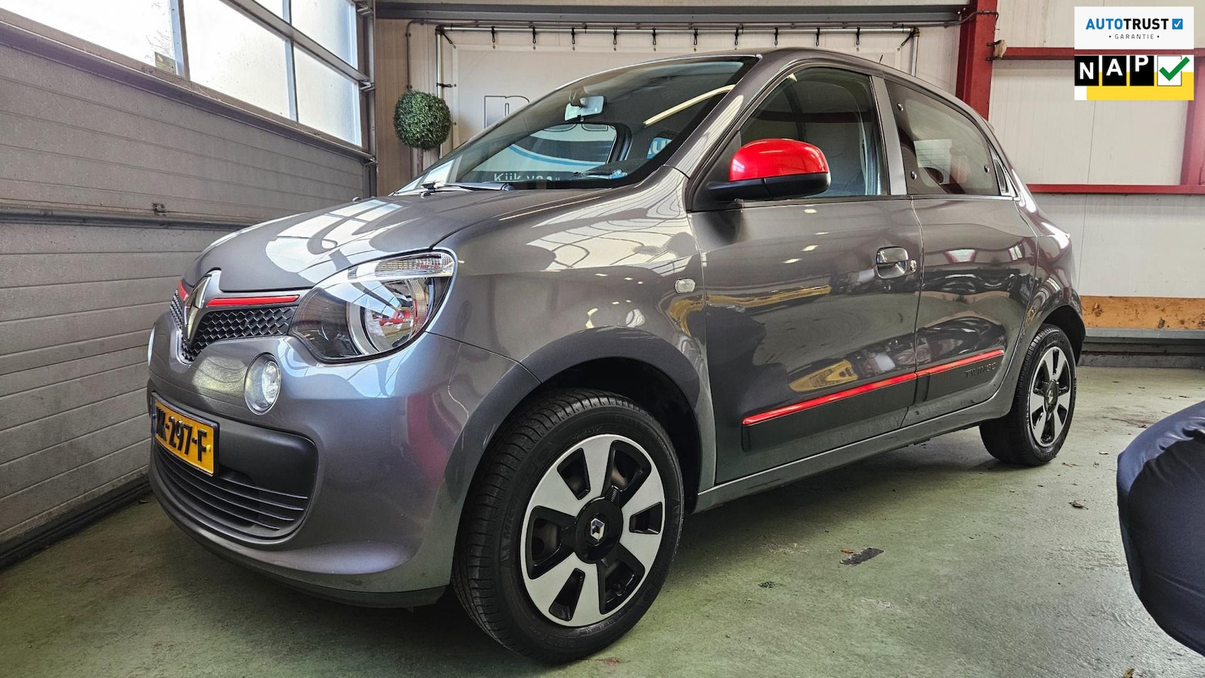 Renault Twingo - 1.0 SCe Collection Cruise control/Airco - AutoWereld.nl