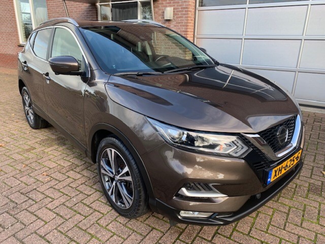 Nissan Qashqai - 1.2 N-Connecta Automaat / Panoramadak - AutoWereld.nl