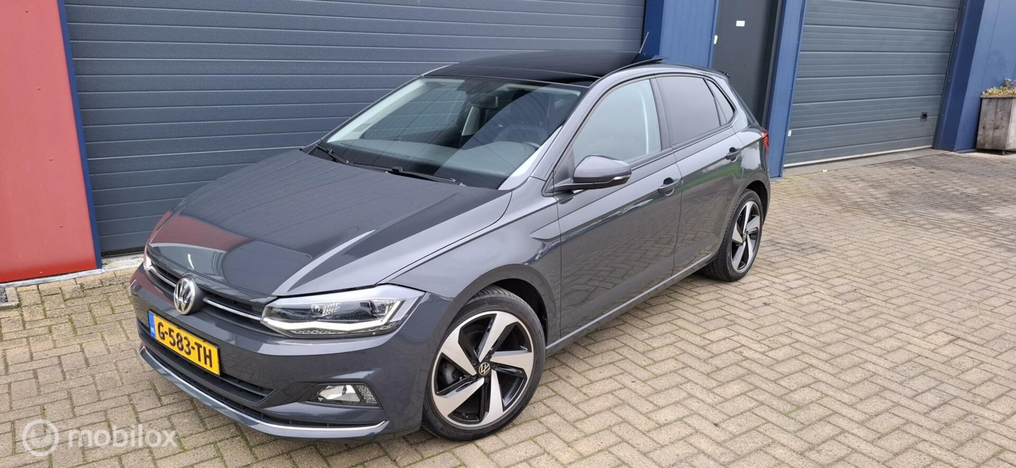 Volkswagen Polo - 1.0 TSI Business R,Pano,Led - AutoWereld.nl