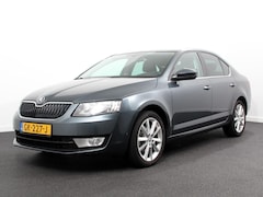 Skoda Octavia - 1.2 TSI Greentech Ambition Businessline | Climate Control | Trekhaak | Parkeersensor achte