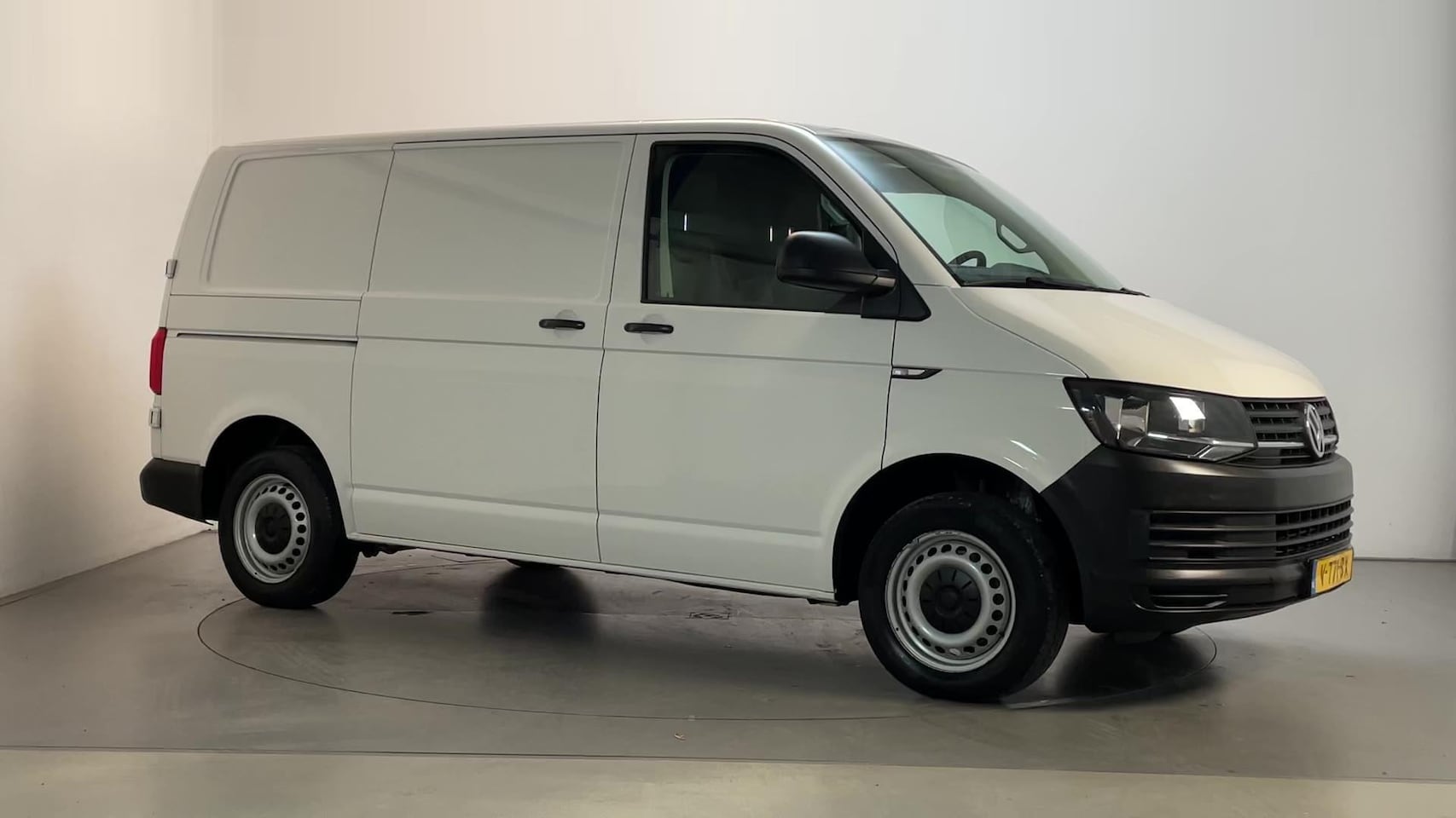 Volkswagen Transporter - 2.0 TDI 102pk L1H1 Cruise Control Airco Elektrische Ramen - AutoWereld.nl