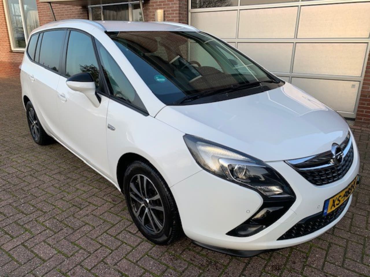 Opel Zafira Tourer - 1.6 CDTI Design Edition APK NOV 2025 - AutoWereld.nl