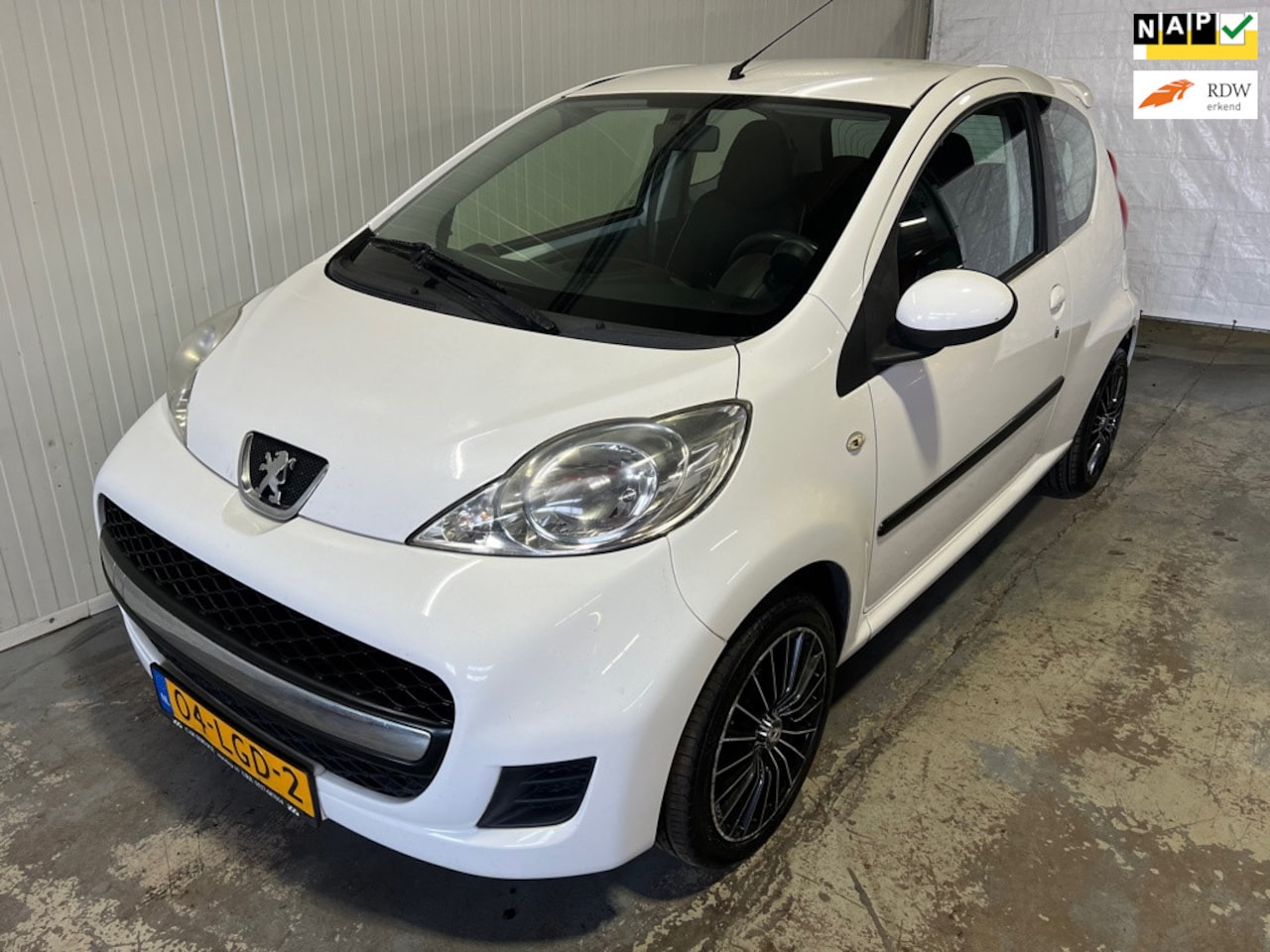 Peugeot 107 - 1.0-12V Sublime 1.0-12V Sublime - AutoWereld.nl