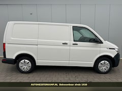 Volkswagen Transporter - 2.0 TDI L1H1 T6.1 110 PK Airco Achterklep Camera Radio