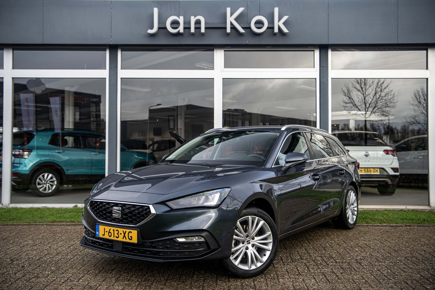 Seat Leon Sportstourer - 1.5 TSi 130 pk Style Launch Edition | Elek. Trekhaak | Camera | Parkeersensoren - AutoWereld.nl