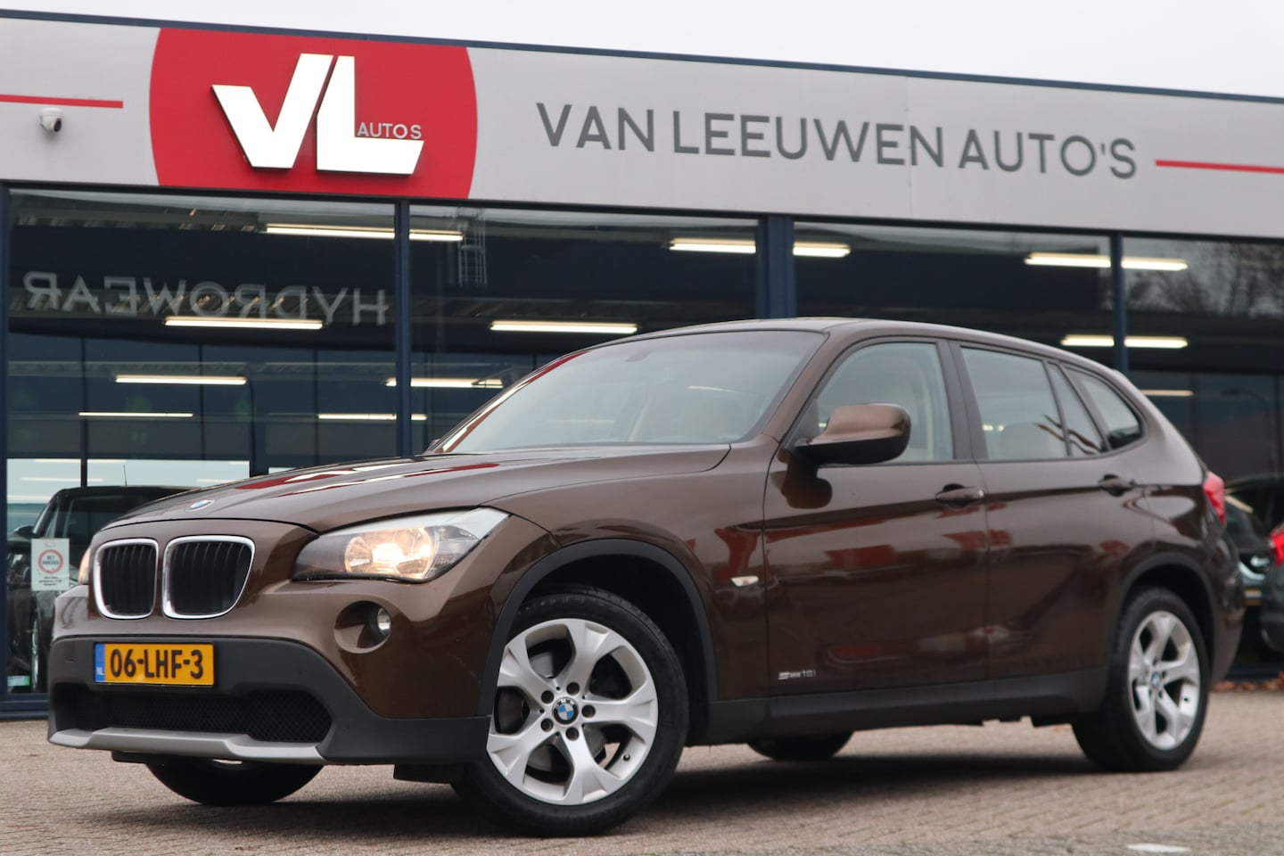 BMW X1 - sDrive18i | Navi | Trekhaak | Cruise - AutoWereld.nl