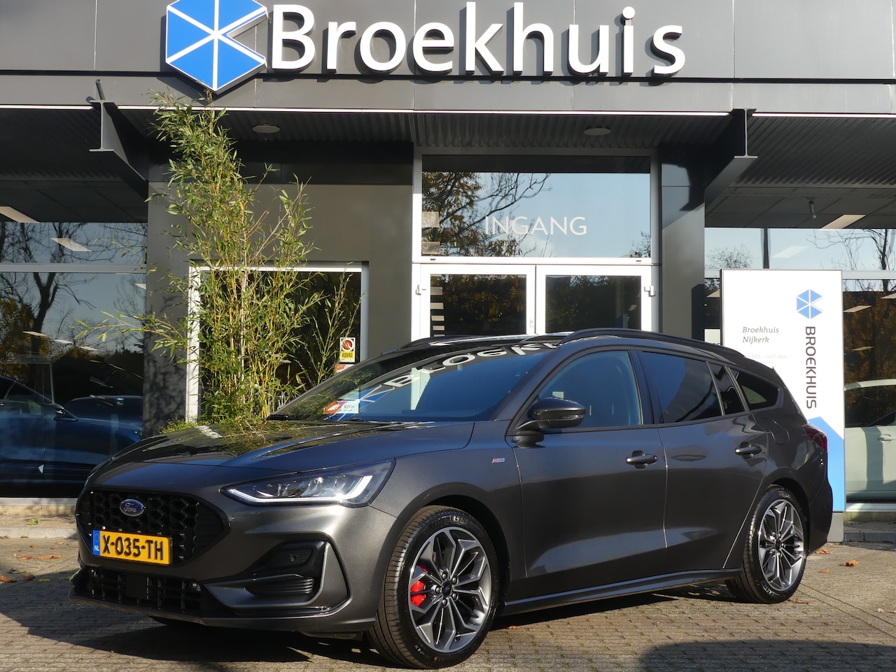 Ford Focus Wagon - 1.0 EcoBoost Hybrid 125PK ST-Line X | STOEL+STUUR+VOORRUITVERWARMING | 18'' LMV | CAMERA | - AutoWereld.nl