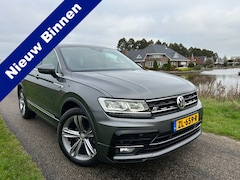 Volkswagen Tiguan - 1.5 TSI Highline R-Line Virtual cockpit / Led / Nieuwstaat