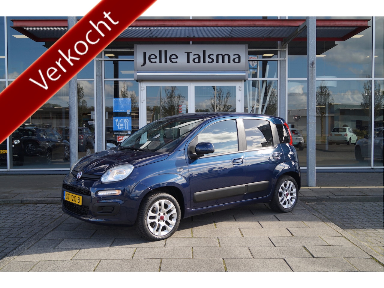 Fiat Panda - TwinAir Turbo 80pk Popstar│15'' velgen│Bluetooth│Trekhaak│Airco - AutoWereld.nl