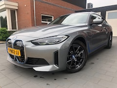 BMW i4 - eDrive40 Harman Kardon/Trekhaak/Park Assist/Alarm