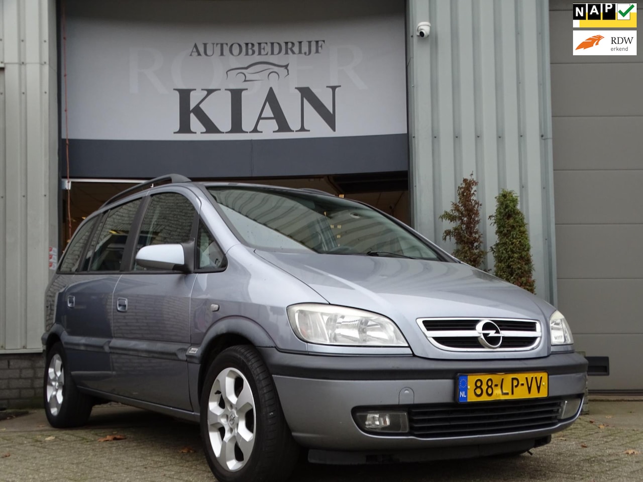 Opel Zafira - 1.8-16V Elegance Navigator|Automaat - AutoWereld.nl