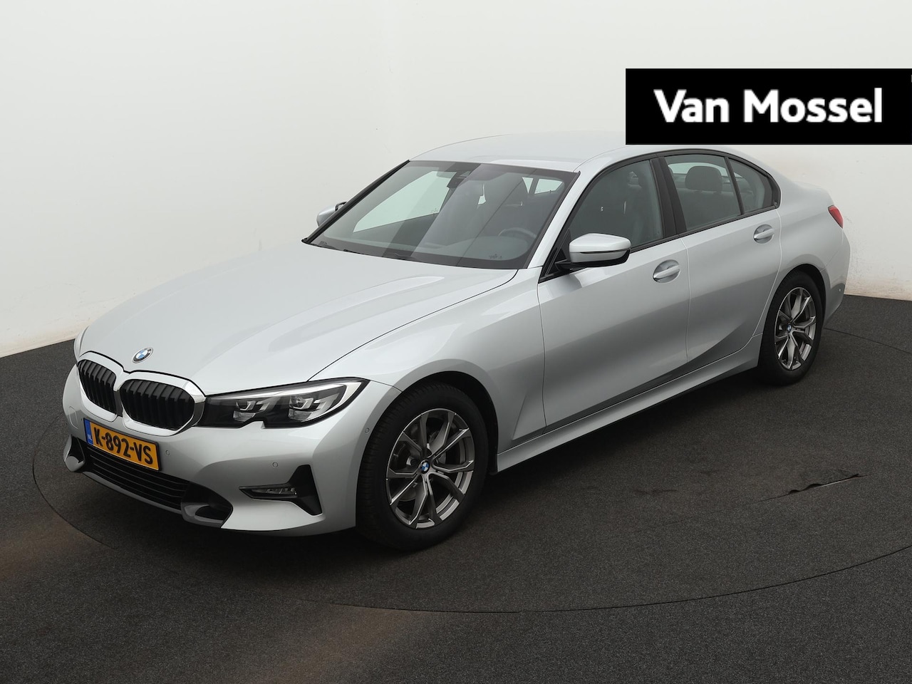 BMW 3-serie - 320i Executive | 185PK | Automaat | Volledig leder | Adaptive cruise control | Navigatie | - AutoWereld.nl