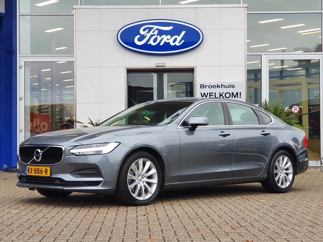 Volvo S90 - 2.0 T4 Momentum+ | Lederen Bekleding | Stoelverwarming | Adap. Cruise - AutoWereld.nl