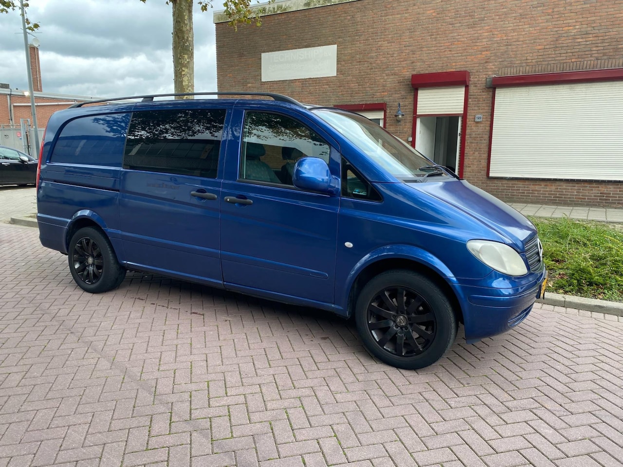 Mercedes-Benz Vito - 111 CDI 320 Lang DC * Airco * 80KW=109PK * APK 11-4-2025 * Elek Ramen * Stuurbekr * - AutoWereld.nl