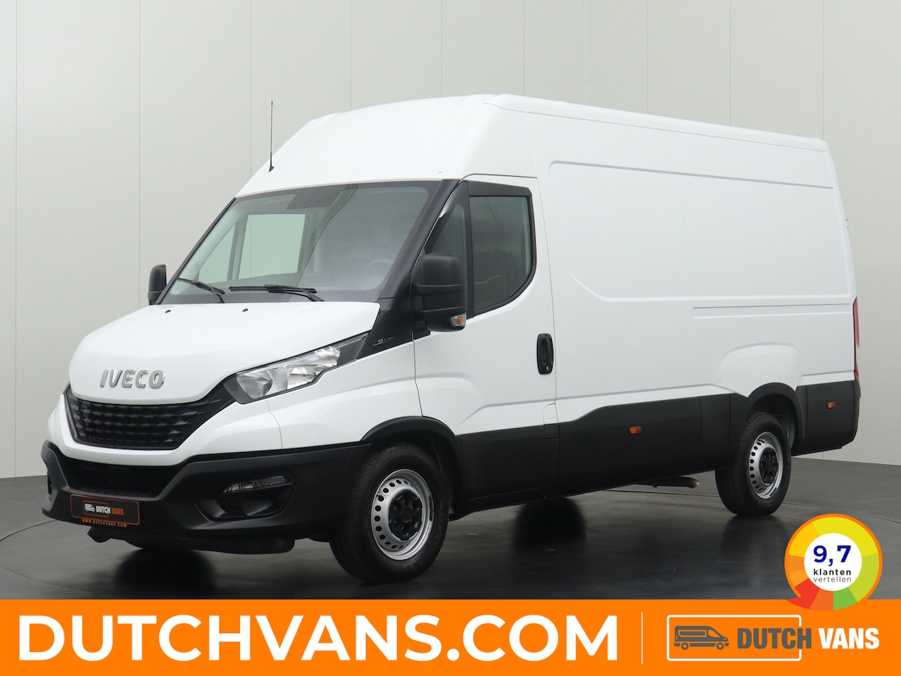 Iveco Daily - 35S14 L2H2 | 3500Kg Trekgewicht | Airco | 3-Persoons | Cruise | Betimmering - AutoWereld.nl