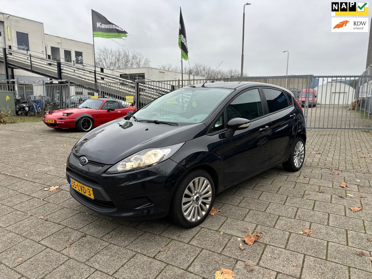 Ford Fiesta - 1.25 Limited| nieuwe distributieriem | airco - AutoWereld.nl