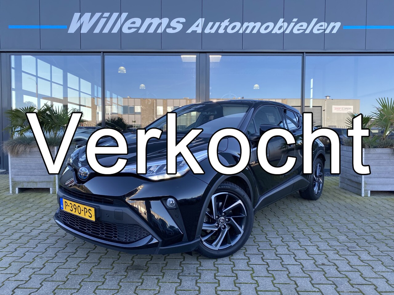 Toyota C-HR - 1.8 Hybrid Dynamic Camera, App Connect & Bi-Color Velgen! - AutoWereld.nl