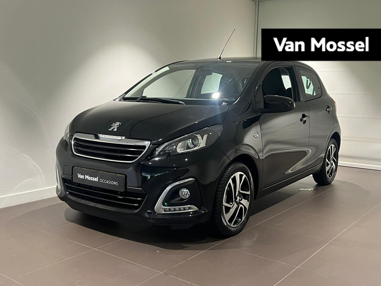 Peugeot 108 - 1.0 e-VTi Allure | Navigatie | Apple Carplay/Android Auto | Lichtmetalen velgen - AutoWereld.nl