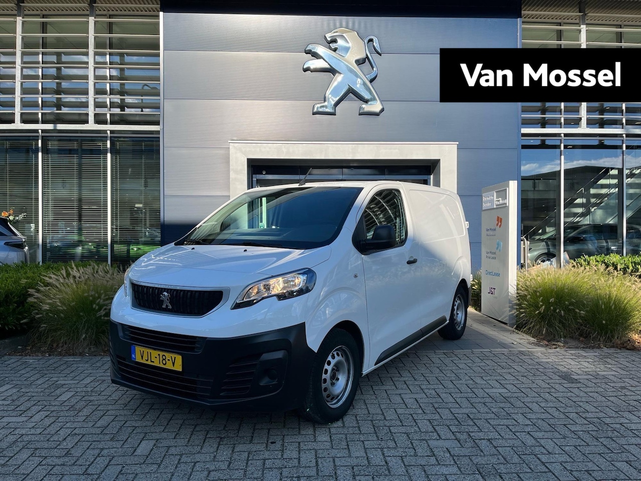 Peugeot Expert - 1.5 BlueHDI 100 Compact Profit+ | Airco | Houten laadvloer | Cruise control - AutoWereld.nl