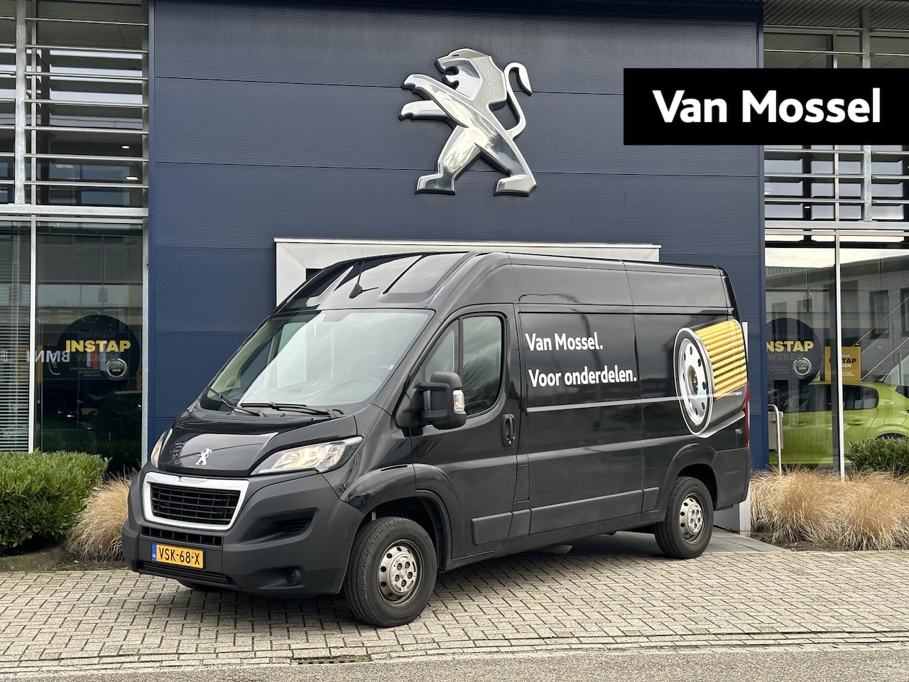 Peugeot Boxer - 330 2.2 BlueHDi 120 L2H2 Asphalt 330 2.2 BlueHDi 120 L2H2 Asphalt - AutoWereld.nl