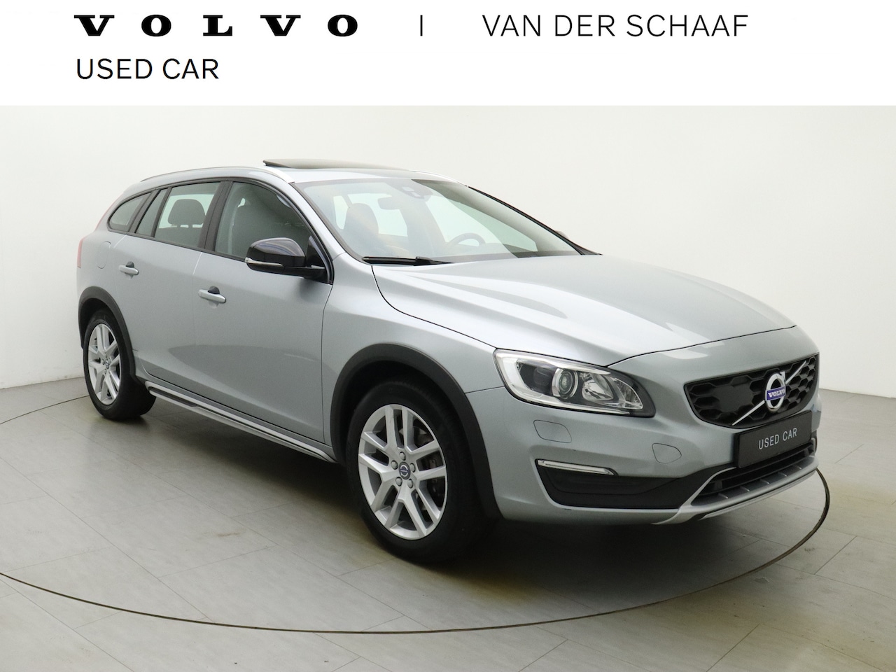 Volvo V60 Cross Country - T5 245pk Automaat Nordic + Luxury / Elekt. Stoelen / PDC + Camera / Open Dak / 18" / Verw. - AutoWereld.nl