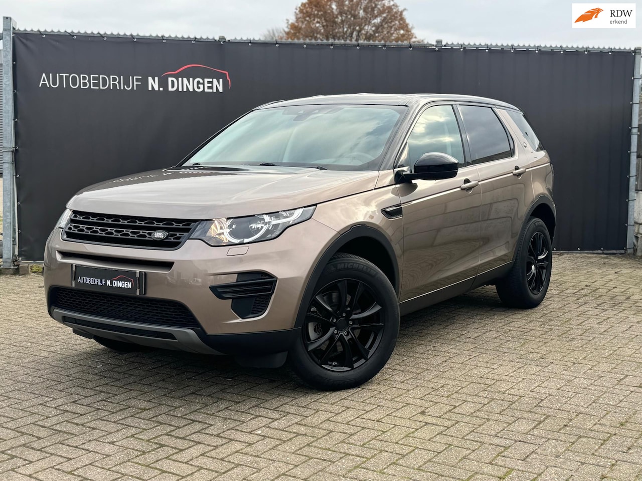 Land Rover Discovery Sport - 2.2 TD4 4WD SE 2.2 TD4 4WD SE 126dkm! - AutoWereld.nl