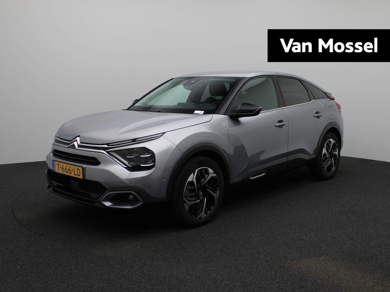 Citroën C4 - 1.2 Puretech Shine | Navigatie | Apple Carplay & Android Auto | Trekhaak | - AutoWereld.nl