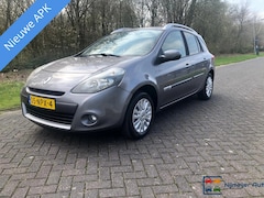 Renault Clio Estate - TCE 100 Collection met nieuwe apk