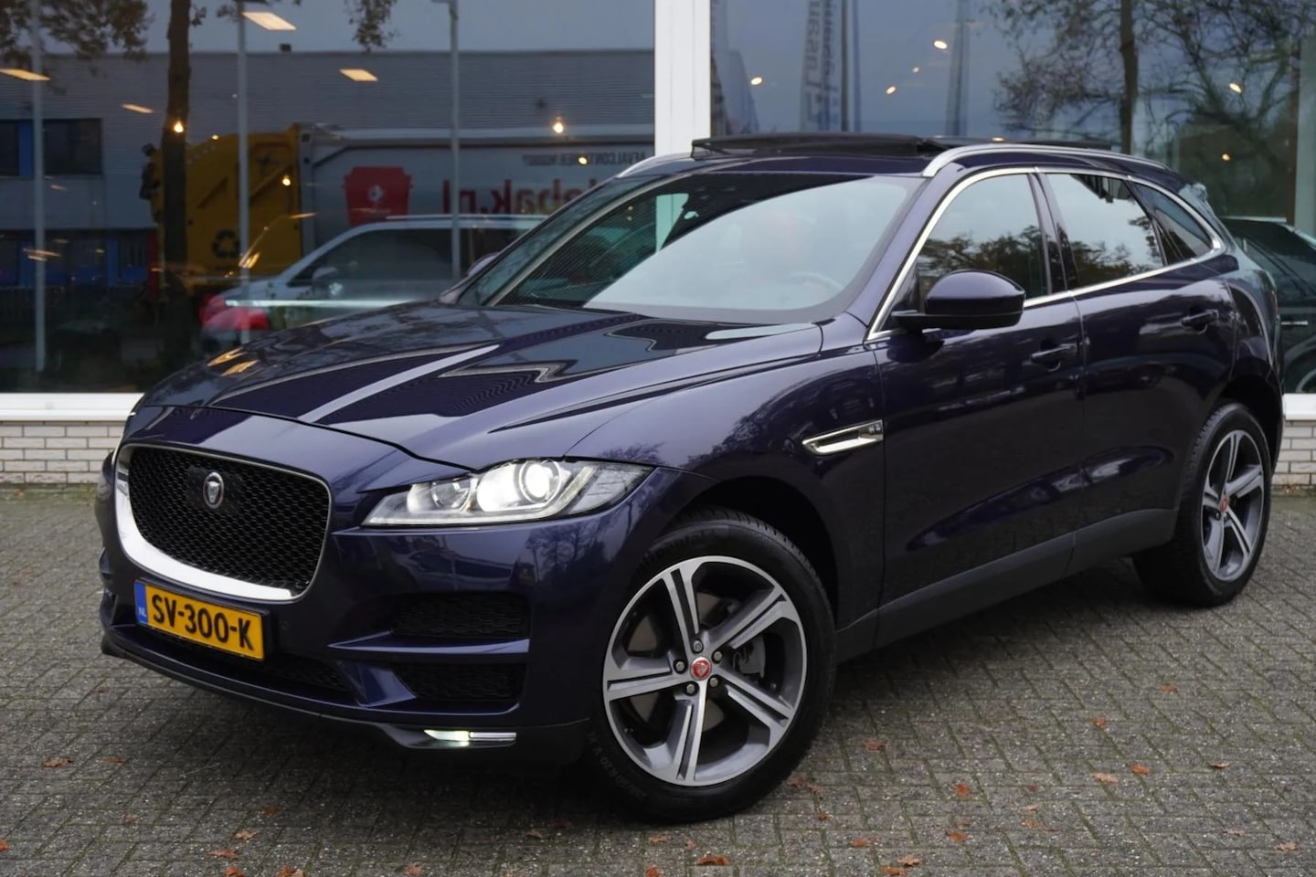 Jaguar F-Pace - 2.0 Portfolio AWD 20d Pano Meridian ACC Vol Top - AutoWereld.nl