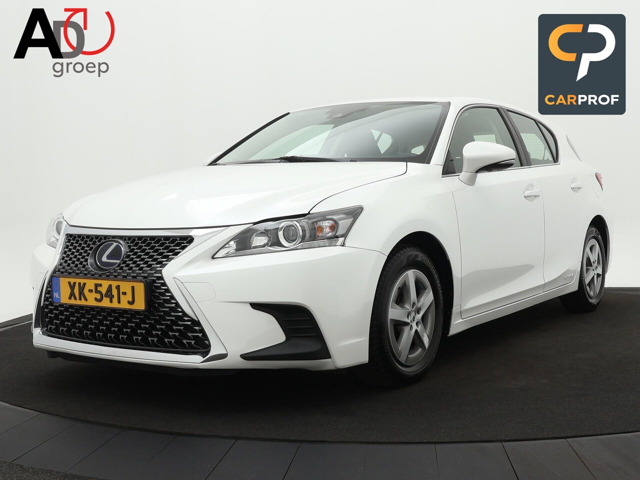 Lexus CT 200h - | Premium Navigatie | Adaptive Cruise Control | Lane Assist - AutoWereld.nl