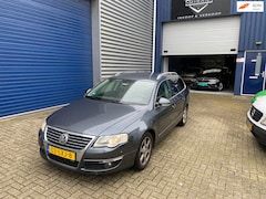 Volkswagen Passat Variant - 1.4 TSI Highline BlueMotion DSG Leer Navi