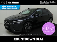 Mercedes-Benz GLA-Klasse - 180 AMG Line / Stoelverwarming / Achteruitrijcamera / Panaroma-schuifdak /