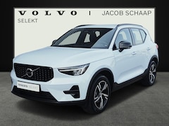 Volvo XC40 - 2.0 B4 Plus Dark / Cloud Blue lak / 2000 kg trekgewicht / Intellisafe Surround /