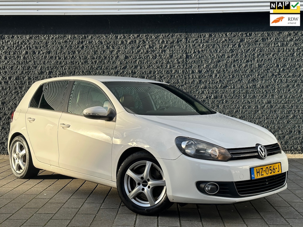 Volkswagen Golf - 1.4 TSI Comfortline Leer Stoelverwarming LM Distributie+koppeling vervangen! - AutoWereld.nl