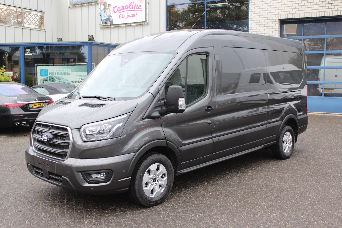 Ford Transit - Limited 2.0 TDCI 165 pk 350L L3H2 Xenon, 360 Graden camera, Adaptive cruise control - AutoWereld.nl