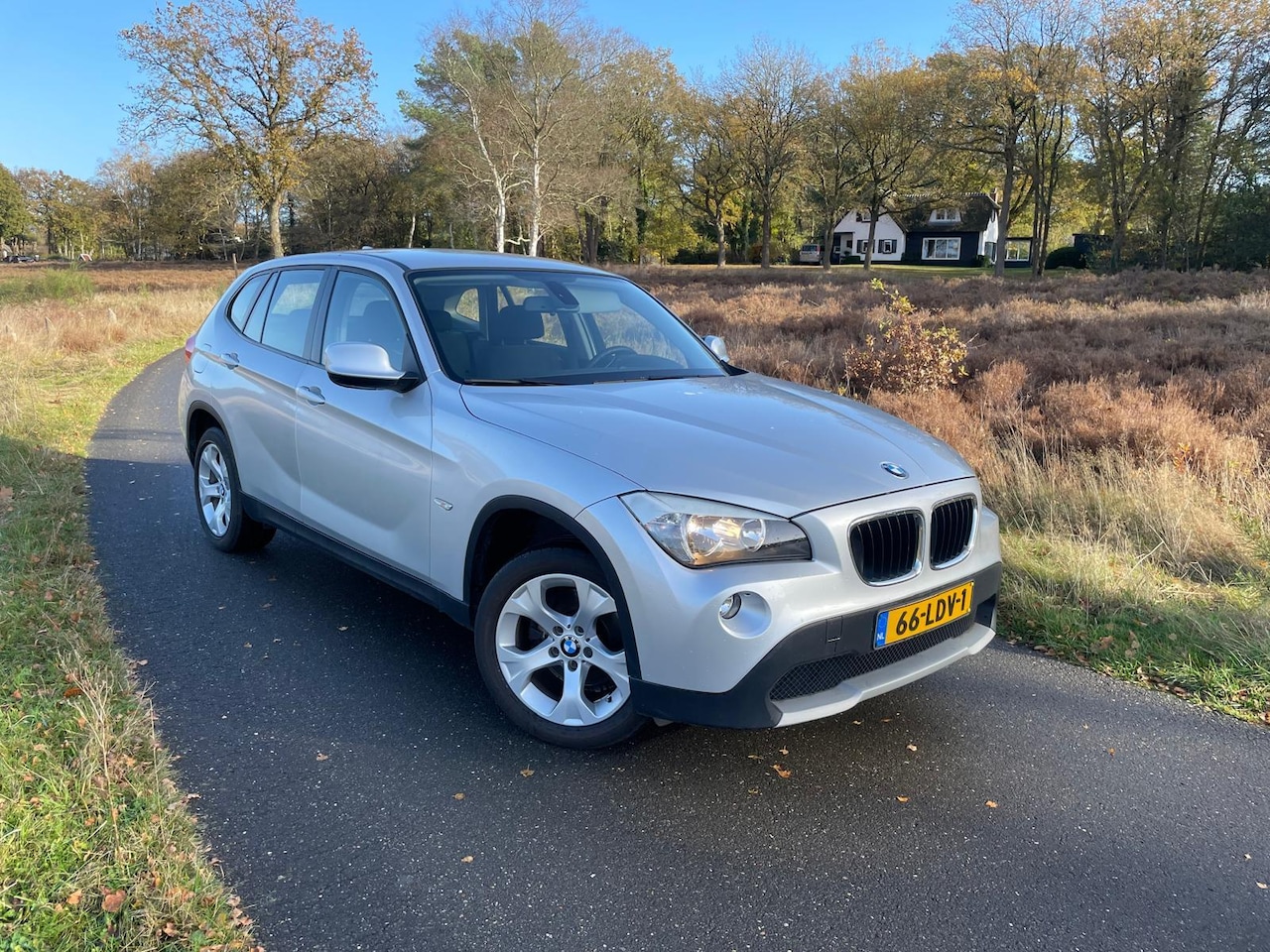 BMW X1 - sDrive18i Executive | 1 eig! | Clima | Cruise | 17” | Stereo Proff | Bluetooth Tel | Sport - AutoWereld.nl