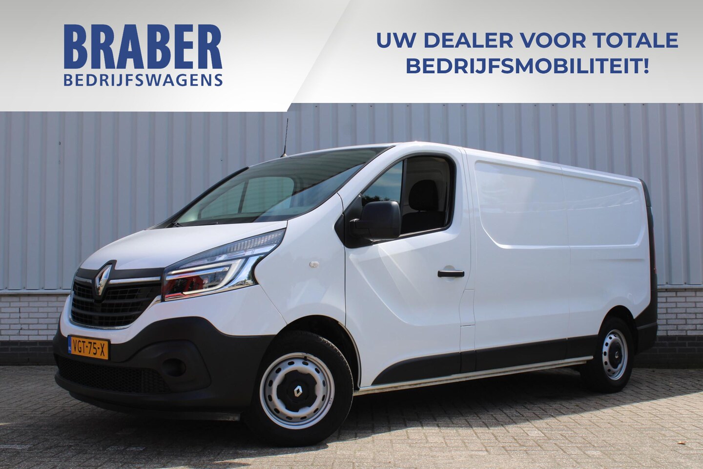 Renault Trafic - 2.0 dCi 120PK L2H1 Comfort | Navi | Airco | Trekhaak | Cruise | Parkeersensoren | Volledig - AutoWereld.nl