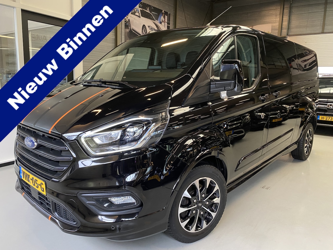 Ford Transit Custom - 320 2.0 TDCI L2H1 Sport 320 2.0 TDCI L2H1 Sport 185pk, Adapt Cruise, 185pk - AutoWereld.nl