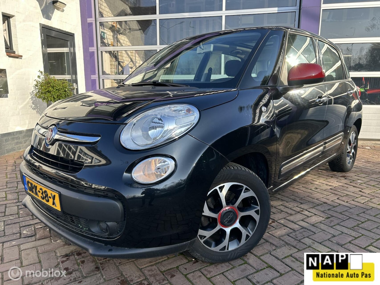 Fiat 500 L - 1.4-16V Lounge * ROSSO AMORE EDITION * PANODAK * - AutoWereld.nl