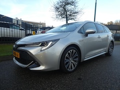 Toyota Corolla Touring Sports - 2.0 Hybrid 184pk CVT Business Intro Trekhaak Multi Media Navigatie