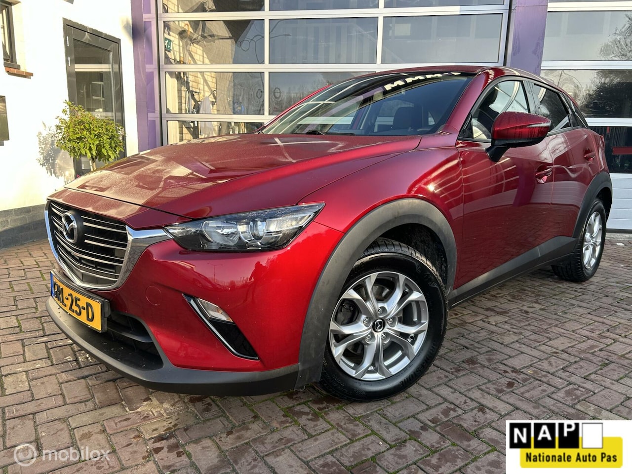 Mazda CX-3 - 2.0 SkyActiv-G 120 TS * NAVIGATIE * TREKHAAK - AutoWereld.nl