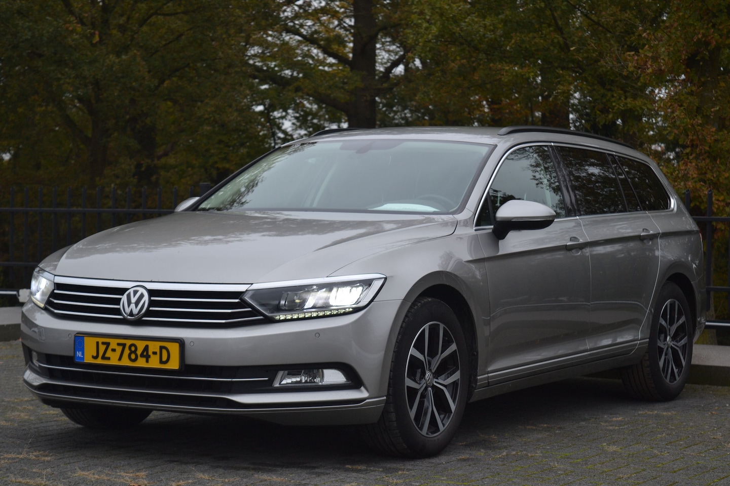 Volkswagen Passat Variant - 2.0 TDI Comfortline BlueMotion 2.0 TDi Comfortline BlueMotion - AutoWereld.nl