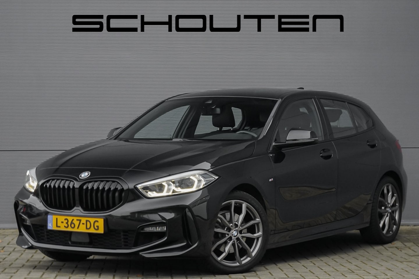 BMW 1-serie - 118i M-Sport LED Stoelverwarming PDC Live Cockpit Plus - AutoWereld.nl