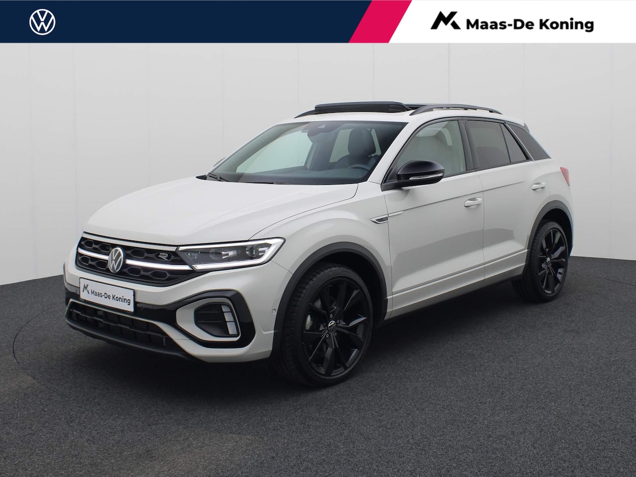 Volkswagen T-Roc - 1.5TSI/150PK R-Line Blackstylke DSG · Panoramadak · Parkeersensoren + camera · Stoelverwar - AutoWereld.nl