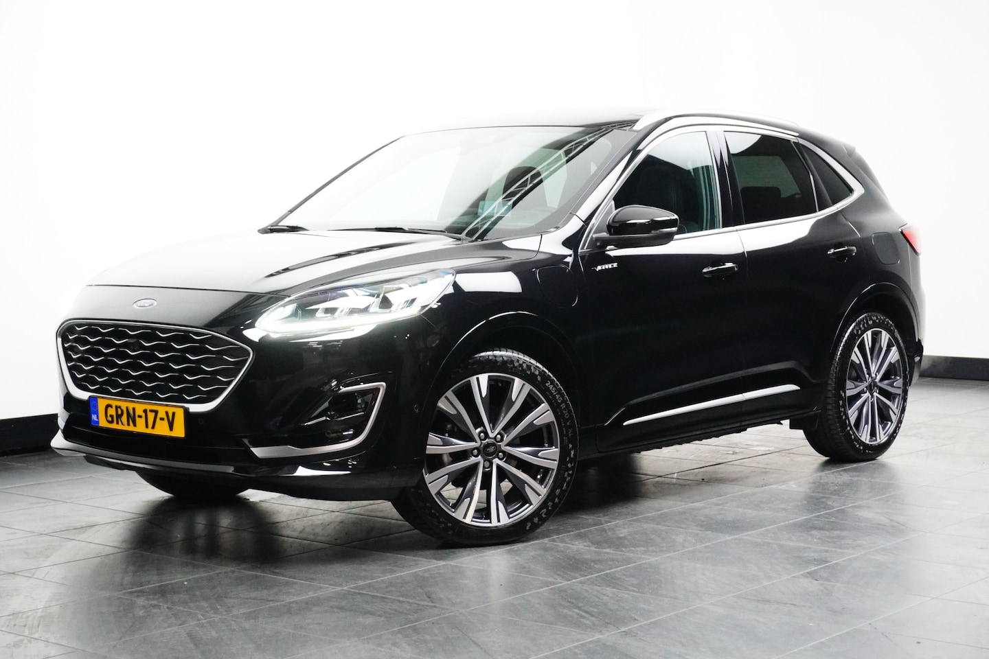 Ford Kuga - 2.5 PHEV 225pk Vignale Full options! | Pano | Trekhaak | HUD | 20'' - AutoWereld.nl