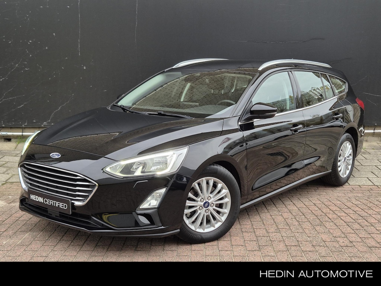 Ford Focus Wagon - 1.0 EcoBoost Titanium Business | Trekhaak | Stoelverwarming | Key-less Start + Entry | App - AutoWereld.nl